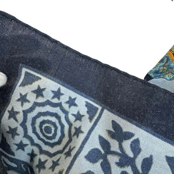 HERMES Blue Scarf - Picture 15 of 16